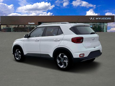 New 2026 Hyundai Venue SEL FWD image 4