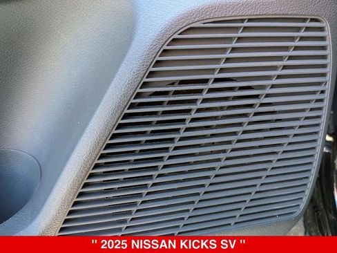 Certified 2025 Nissan Kicks SV w/ SV Premium Package AWD/4WD image 15