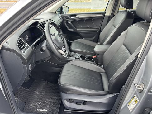Used 2022 Volkswagen Tiguan SE image 13