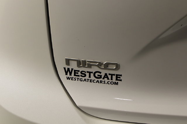 Certified 2023 Kia Niro Wave FWD image 40