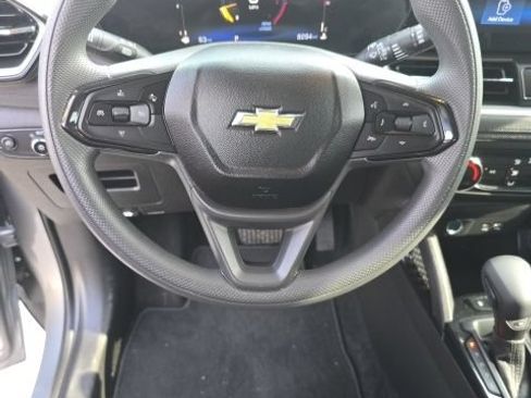 Used 2026 Chevrolet TrailBlazer LS w/ LS Convenience Package FWD image 12