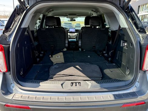 Used 2023 Ford Explorer XLT w/ Equipment Group 202A image 37