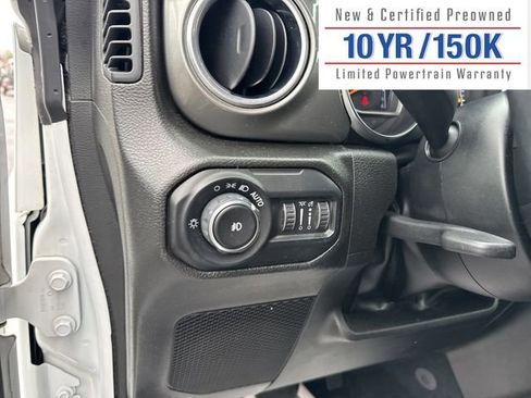 Used 2022 Jeep Wrangler Unlimited Sahara w/ Cold Weather Group image 17