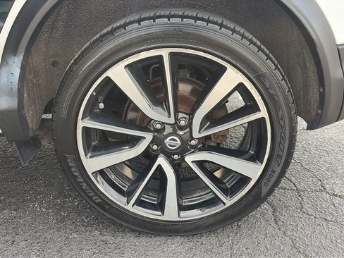 Used 2017 Nissan Rogue Sport SL w/ SL Premium Package image 19