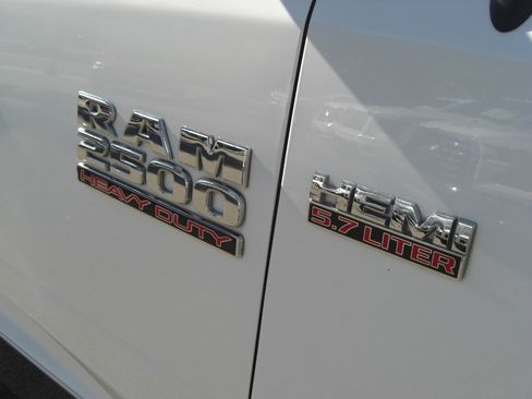 Used 2017 RAM 2500 SLT image 7