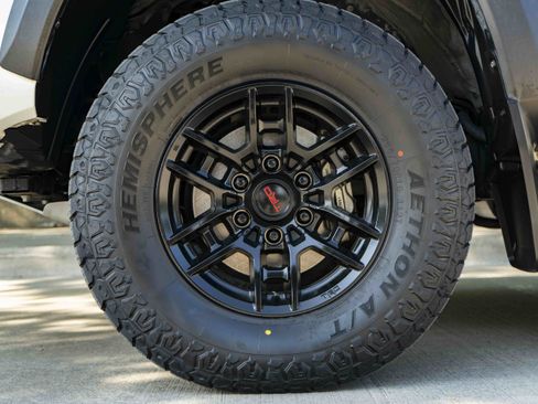 Used 2021 Toyota Tacoma TRD Pro AWD/4WD image 14