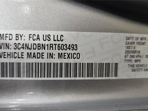 Used 2024 Jeep Compass Latitude image 10