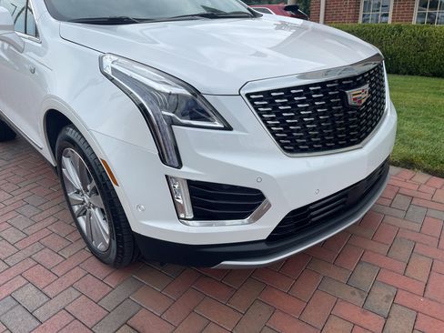 Used 2024 Cadillac XT5 Premium Luxury w/ Technology Package AWD/4WD image 4