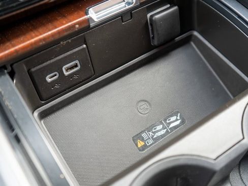 Used 2023 GMC Yukon Denali Ultimate image 27