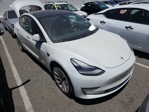 Used 2021 Tesla Model 3 Standard Range Plus RWD image 2