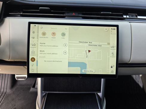 Certified 2024 Land Rover Range Rover SE AWD/4WD image 21