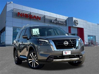 New 2025 Nissan Pathfinder Platinum w/ Cargo Package