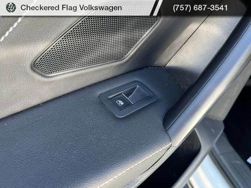 Used 2022 Volkswagen Tiguan SE FWD image 24