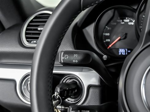 Used 2025 Porsche 718 Cayman RWD image 22