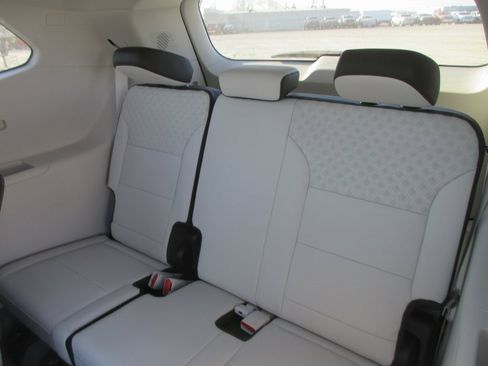 New 2026 GMC Acadia Denali w/ Super Cruise Package image 15