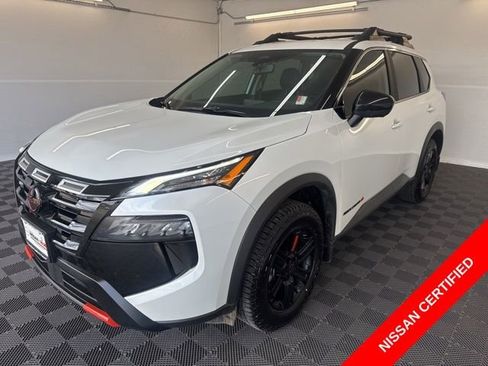 Certified 2026 Nissan Rogue SV AWD/4WD image 20