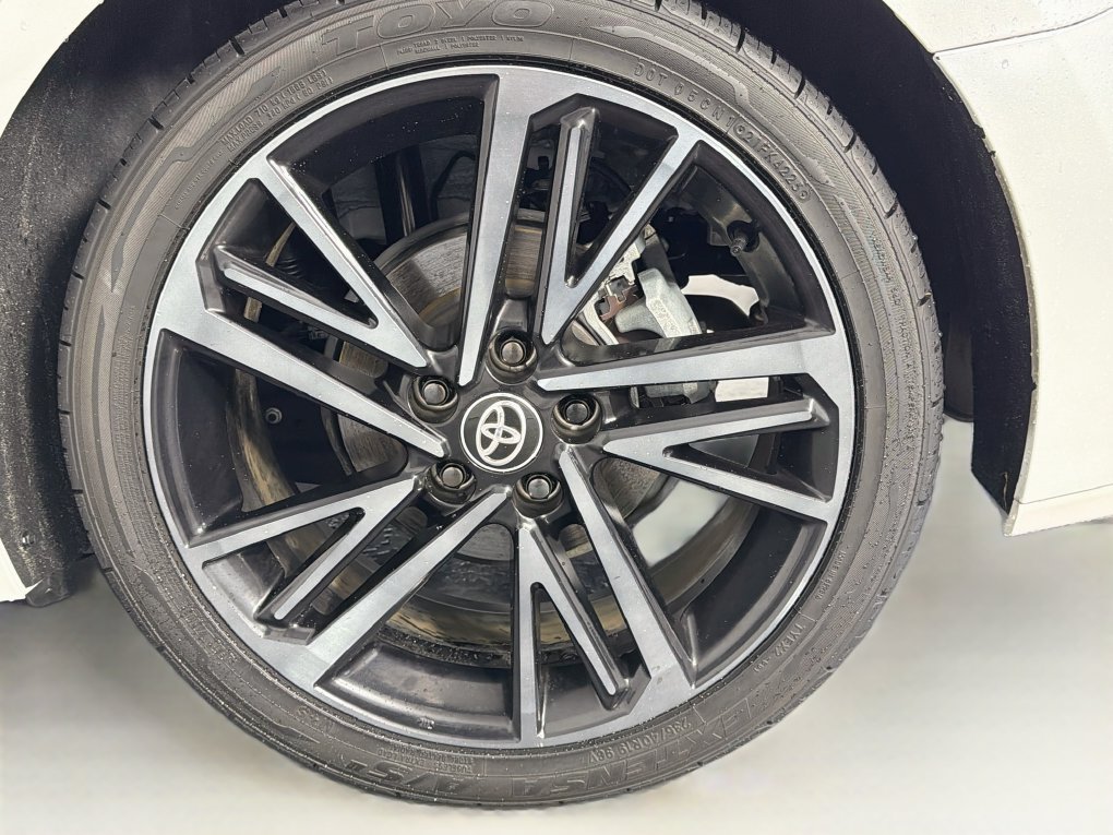 Used 2025 Toyota Camry XSE FWD image 32