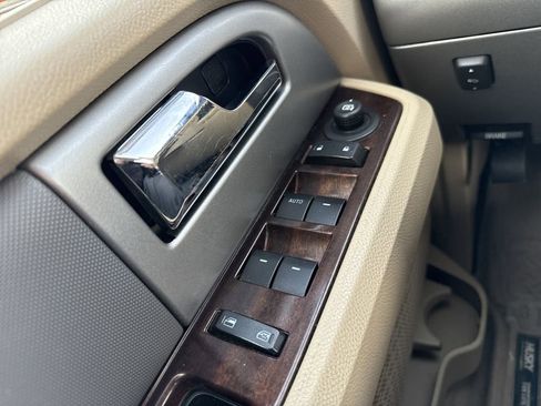 Used 2014 Ford Expedition EL XLT w/ Equipment Group 202A image 28