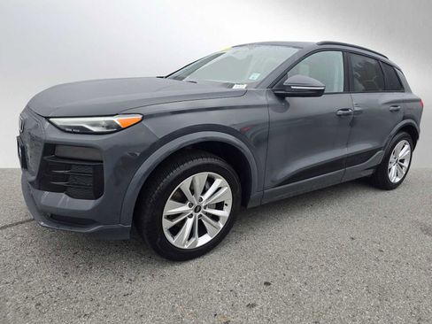 Used 2025 Audi Q6 e-tron Premium w/ Convenience Package image 7