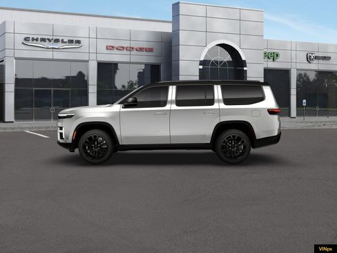 New 2026 Jeep Grand Wagoneer Summit image 3