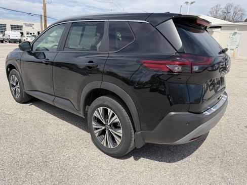 Used 2023 Nissan Rogue SV w/ SV Premium B Package image 5