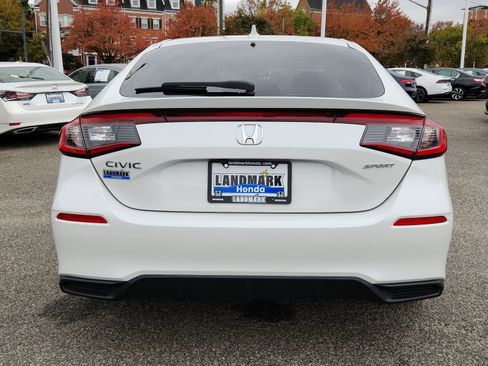 Used 2025 Honda Civic Sport image 5