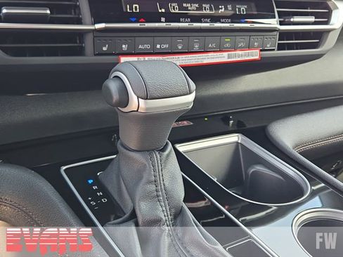 New 2026 Toyota Sienna Platinum image 12