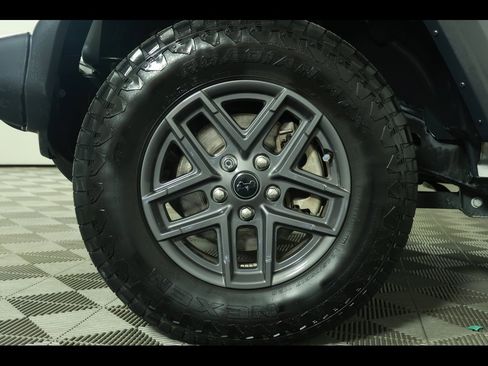 Used 2024 Jeep Wrangler Sport S image 5