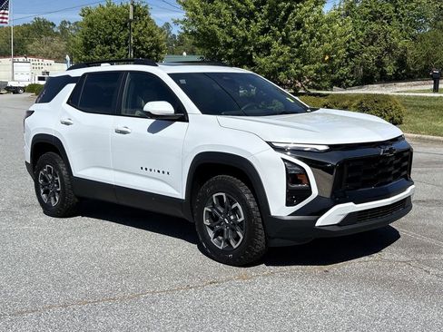 New 2026 Chevrolet Equinox ACTIV w/ Convenience Package III FWD image 5