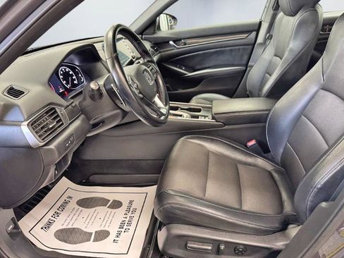 Used 2018 Honda Accord Sport image 16