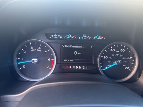 Used 2022 Ford F250 XLT w/ XLT Premium Package image 12