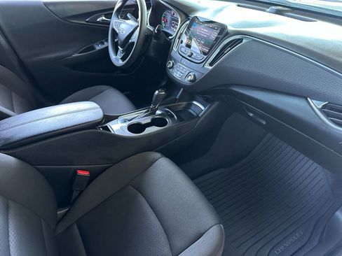 Used 2019 Chevrolet Malibu LT image 15
