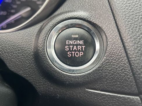 Used 2017 Subaru Outback 2.5i Limited image 18