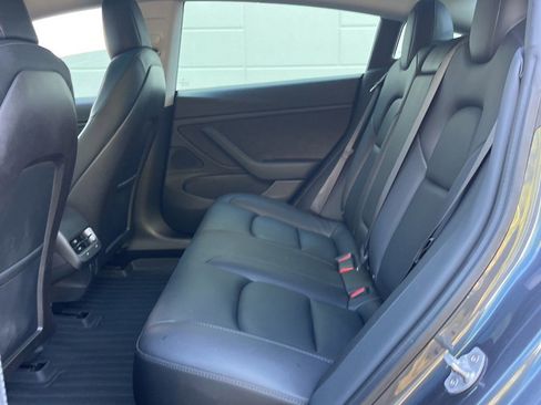 Used 2020 Tesla Model 3 Long Range image 23