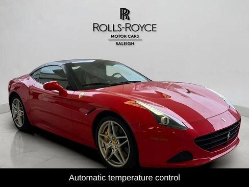 Used 2016 Ferrari California T RWD image 6