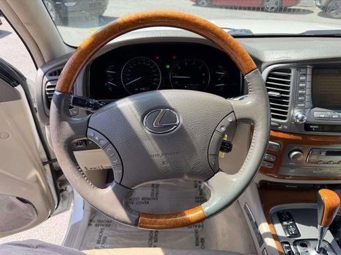Used 2004 Lexus LX 470 4WD image 29