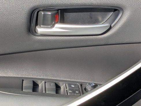 Used 2025 Toyota Corolla XLE image 12