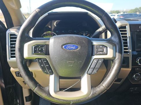 Used 2015 Ford F150 Lariat RWD image 9
