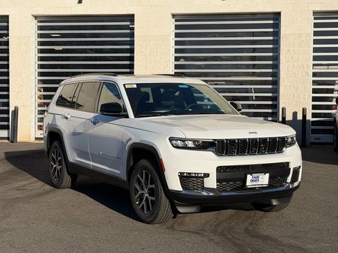 New 2025 Jeep Grand Cherokee L Limited image 1