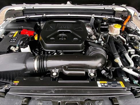 Used 2024 Jeep Wrangler Willys image 11