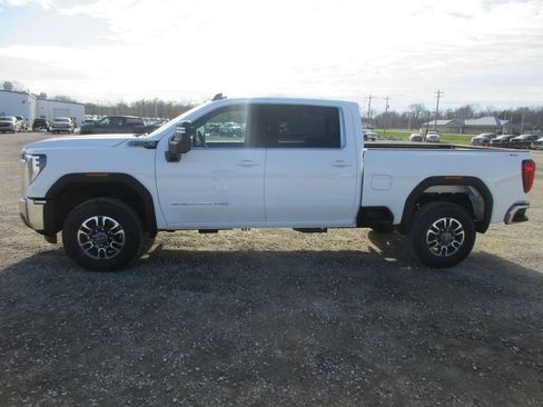New 2026 GMC Sierra 2500 SLE w/ SLE Value Package; image 10