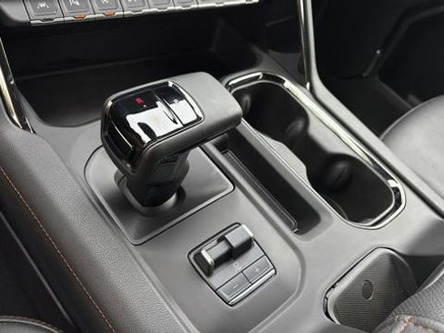 Used 2025 GMC Sierra 1500 AT4 w/ AT4 Premium Package AWD/4WD image 31