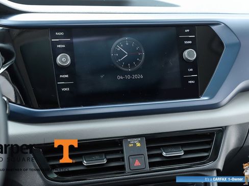 Used 2023 Volkswagen Taos SE w/ Panoramic Sunroof Package FWD image 62