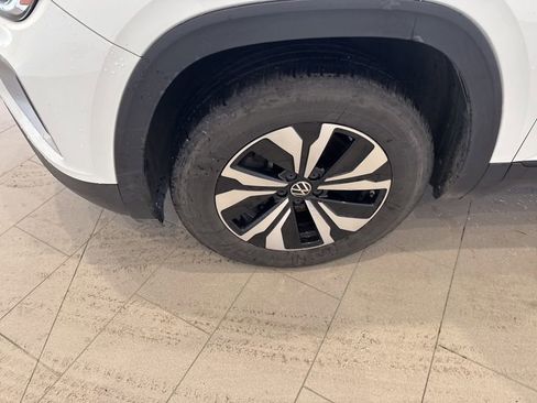 Used 2024 Volkswagen Atlas SE image 10