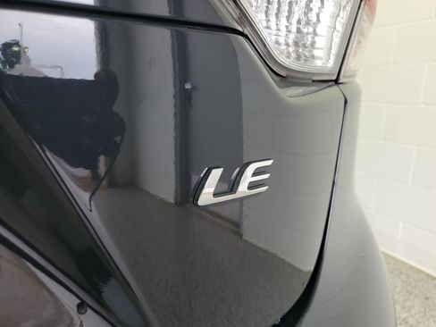 Used 2024 Toyota Corolla LE FWD image 8
