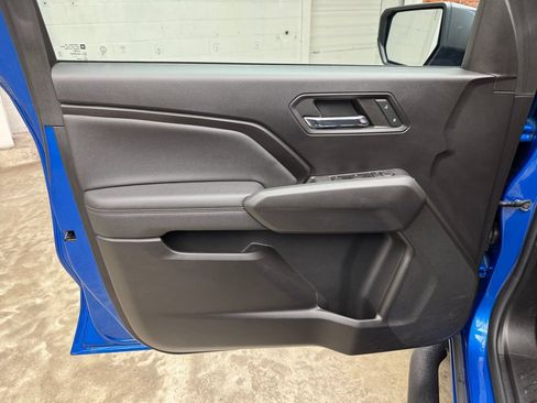 Used 2023 Chevrolet Colorado LT w/ LT Convenience Package AWD/4WD image 8