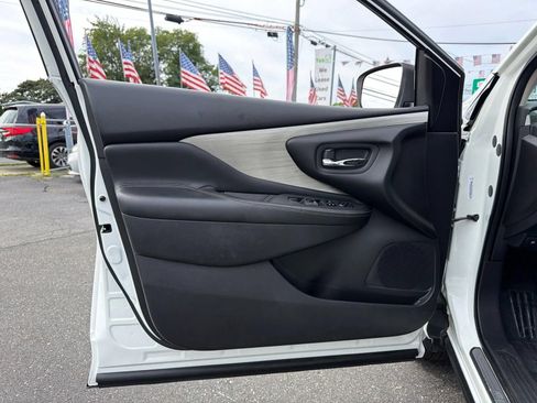 Used 2017 Nissan Murano S AWD/4WD image 27