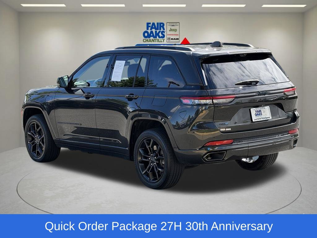 Used 2023 Jeep Grand Cherokee 30th Anniversary AWD/4WD image 10