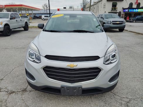 Used 2017 Chevrolet Equinox LS image 2