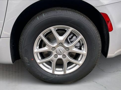 New 2026 Chrysler Pacifica Select FWD image 34